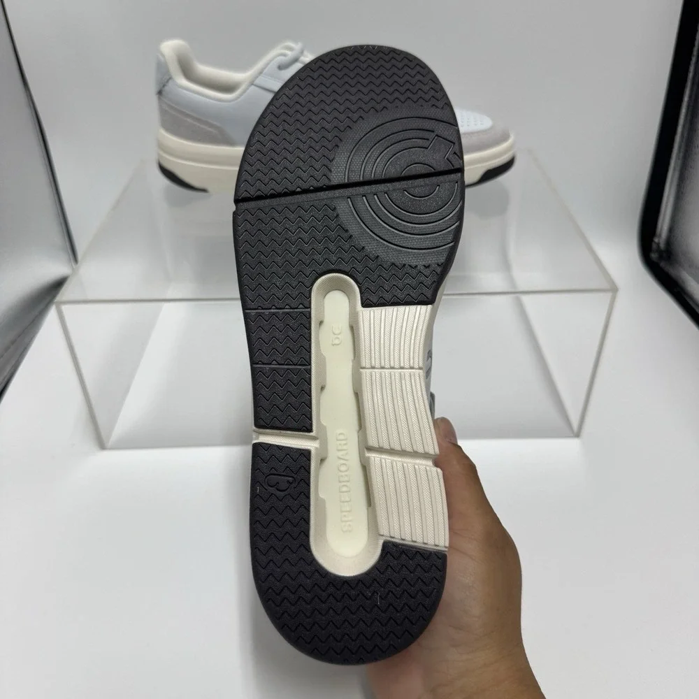 Brand New On The Roger Clubhouse Blue Artic / Ivory 3MF10543042 Men's Size 7.5